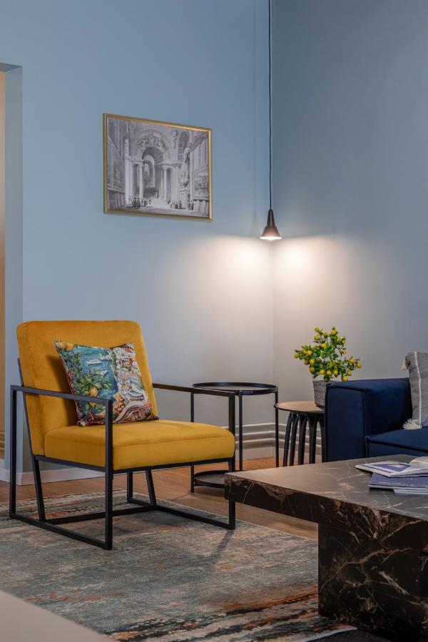 Appartamento Holt - Dolce In Napoli Bucarest Esterno foto